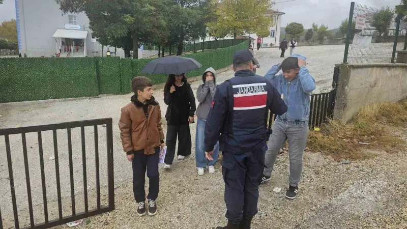 Bilecik’te okul çevrelerinde 80 personelle denetim