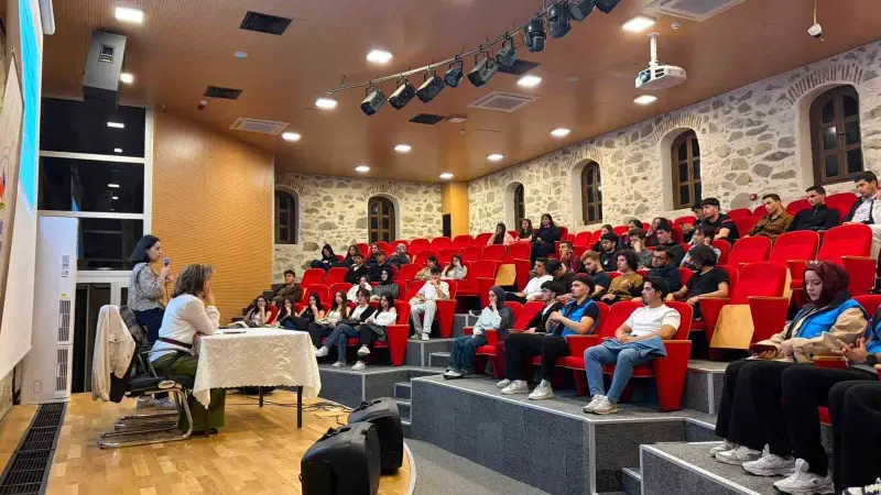 Öğrenci yurdunda Kur’an-ı Kerim eğitimi sürüyor