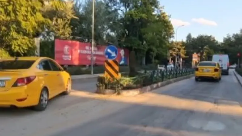 Eskişehir’de taksinin ters yön ihlali kamerada