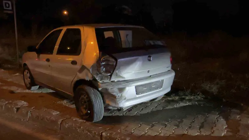 Eskişehir’de hafif ticari araç ile otomobil çarpıştı