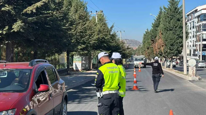 Tavşanlı trafik polisinden denetimler