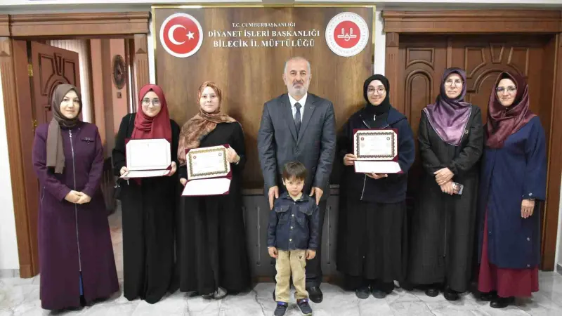 Bilecik’te hafızlara belgeleri verildi