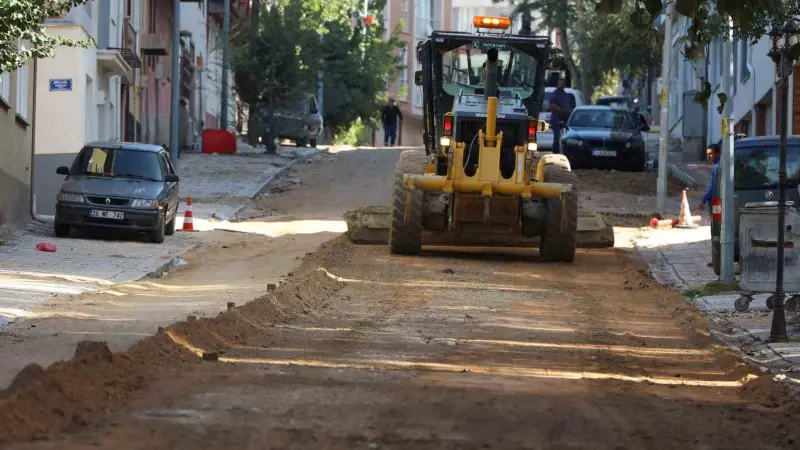 Söğüt’te üstyapı çalışmaları etap etap ilerliyor