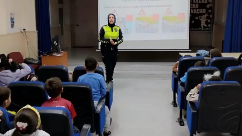 Bilecik’te 90 öğrenciye ‘Trafik Güvenliği Eğitimi’